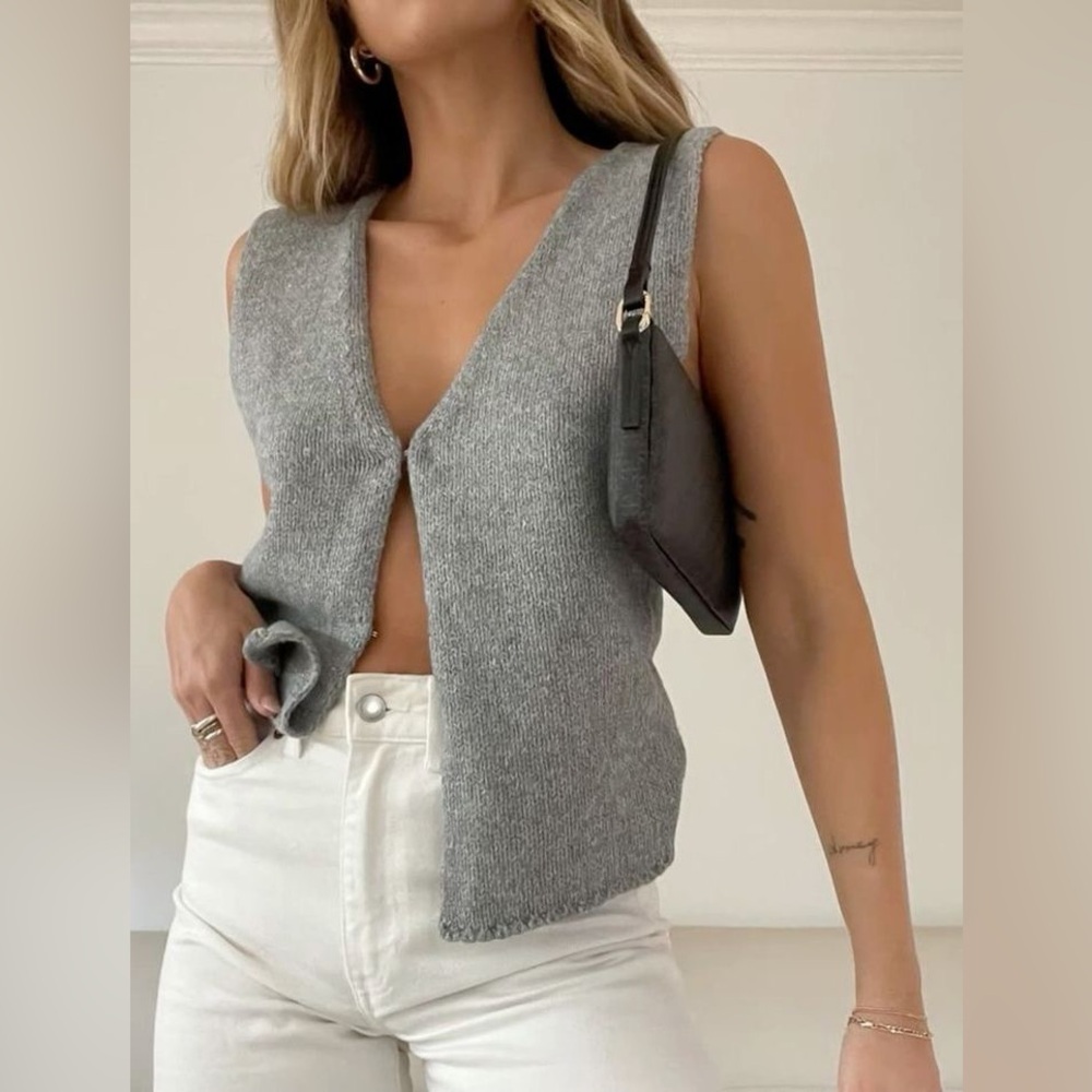 Rumored Heather Gray Knit Top